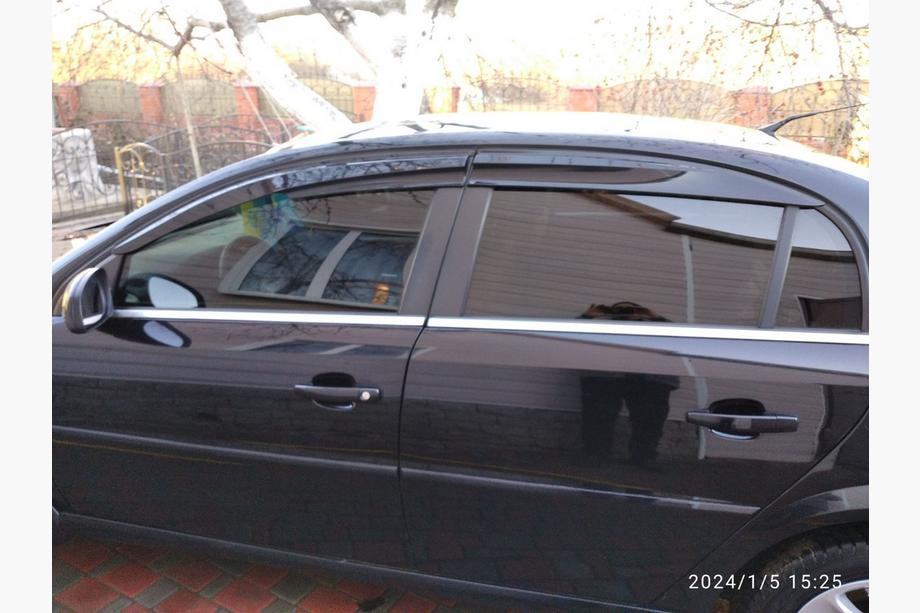Opel Vectra C 2002–2008 Okenní deflektory SD (4 ks, Sunplex Sport) Fotografie 7
