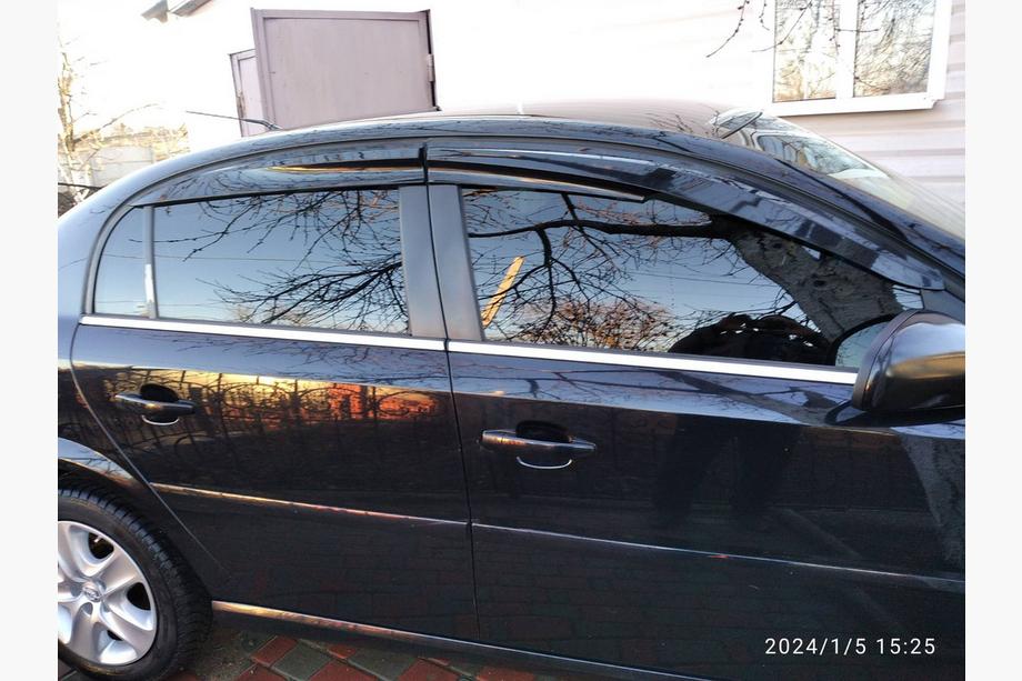 Opel Vectra C 2002–2008 Okenní deflektory SD (4 ks, Sunplex Sport) Fotografie 6