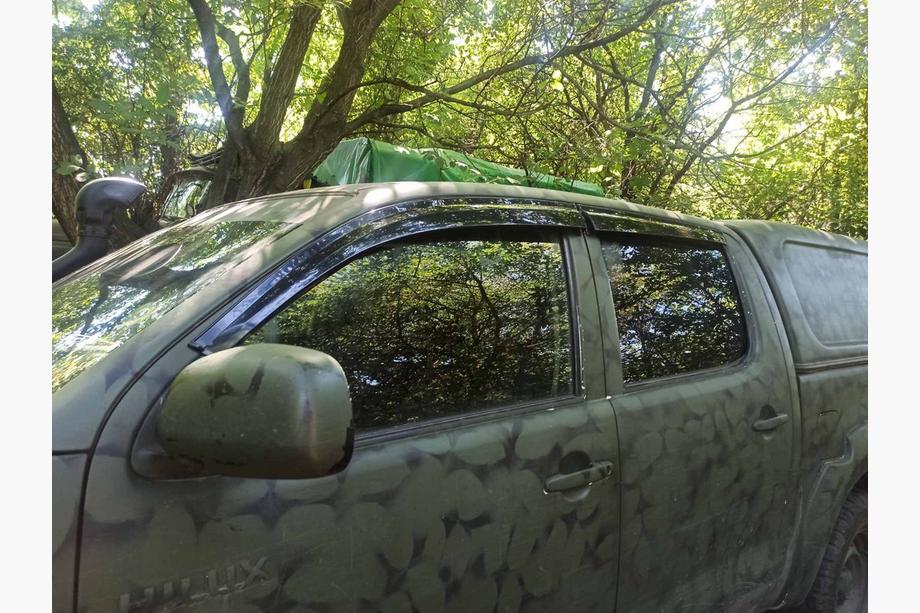 Toyota Hilux 2015– Ofuky oken (4 ks, Sunplex Sport) Image