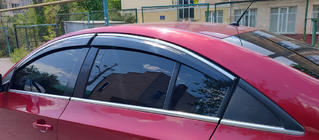 Chevrolet Cruze 2009–2015 Okenní deflektory s chromovanou lištou (4 ks, Sunplex Chrome) fotografie 2