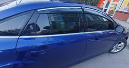 Ford Focus III 2011–2017 Ofuky oken s chromovanou lištou HB/Sedan (4 ks, Sunplex Chrome) fotografie 2