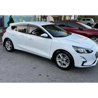Ofuky oken s chromovanou lištou HB/SD (4 ks, Sunplex Chrome) Ford Focus IV 2018– fotografie 1