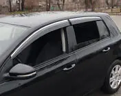Volkswagen Golf 5 2003–2009 Okenní deflektory s chromovanou lištou (4 ks, Sunplex Chrome) fotografie 8