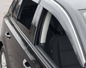 Volkswagen Golf 6 2008–2014 Ofuky oken s chromovou lištou HB (4 ks, Sunplex Chrome) fotografie 6