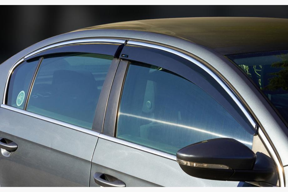 Volkswagen Passat B8 2015–2023 Ofuky oken s chromovanou lištou SD (4 ks, Sunplex Chrome) Image