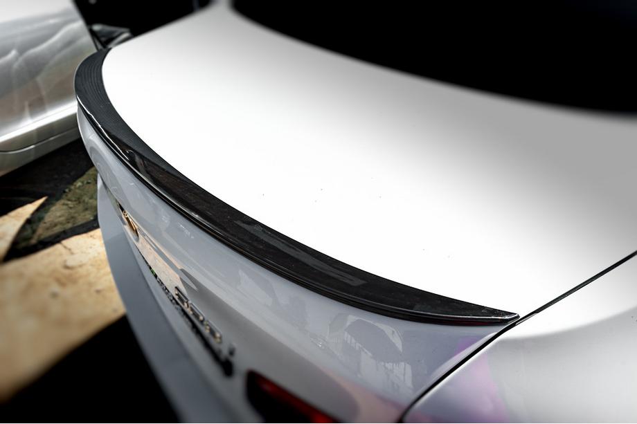 BMW řada 5 F10/F11 2010–2016 Lip spoiler Sunplex (pro F10, černý) Image