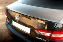 Skoda Superb 2015–2024 Lip spoiler (Sunplex, černý) (119,2 cm × 7,3 cm) fotografie 1