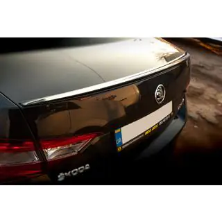 Lip spoiler (Sunplex, černý) (119,2 cm × 7,3 cm) Skoda Superb 2015–2024 fotografie 2