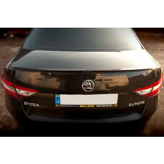 Lip spoiler (Sunplex, černý) (119,2 cm × 7,3 cm) Skoda Superb 2015–2024 fotografie 3