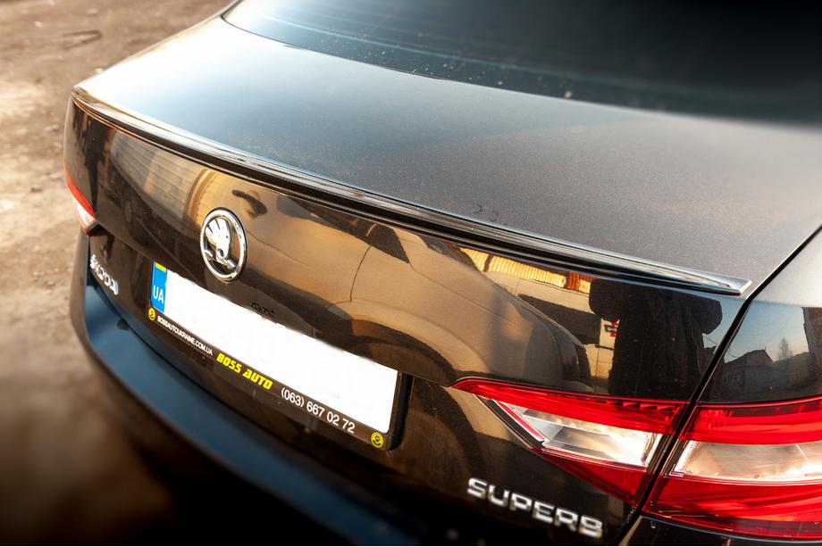 Skoda Superb 2015–2024 Lip spoiler (Sunplex, černý) (119,2 cm × 7,3 cm) Image