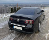 Volkswagen Passat B6 2006–2012 LIP spoiler (Sunplex, černý) (115,8 cm × 6,3 cm) fotografie 1