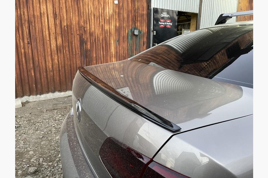 Volkswagen Passat B7 2012–2015 Lip spoiler (Sunplex, černý, pro EU) (115,8 cm × 6,3 cm) Image