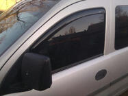 Opel Combo 2002–2012 Okenní deflektory vkládací (2 ks, HIC) fotografie 1