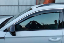 Skoda Karoq 2018– Deflektory oken s chromovanou lištou (4 ks, HIC) fotografie 4