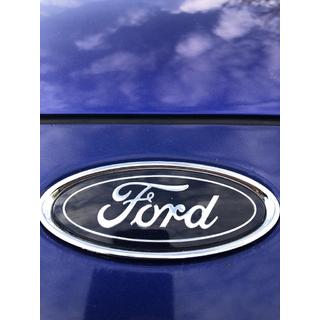 Přední emblém 2015–2017 112 mm/47 mm (samolepicí) Ford Focus III 2011–2017 fotografie 3