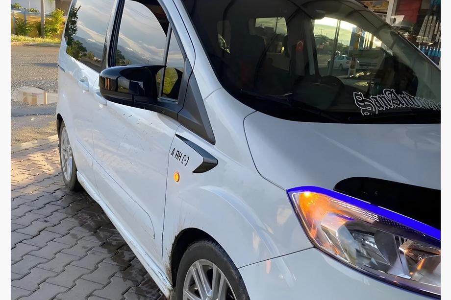 Ford Courier 2014–2023 Kryty zpětných zrcátek BMW-style (2018↗, 2 ks) Image