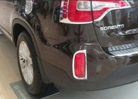 Kia Sorento II XM 2009–2014 Chromové rámečky zadních mlhovek 2013+ (2 ks, plast) fotografie 1