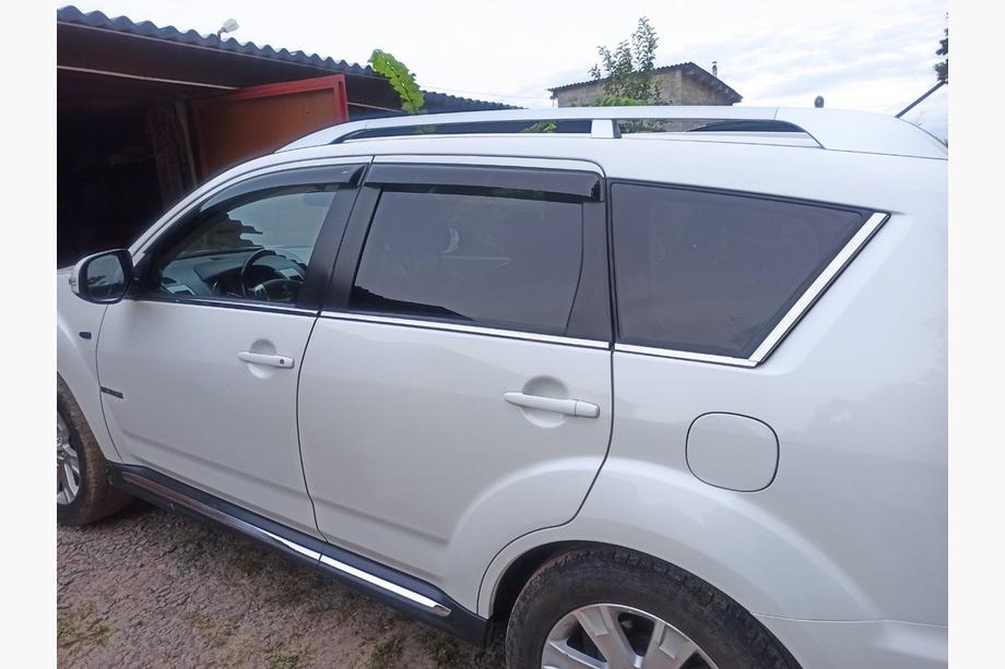 Mitsubishi Outlander 2012–2021 Ofukovače oken s chromem (4 ks, Libao) Image
