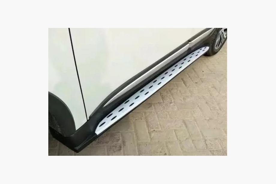 Mitsubishi Outlander 2012–2021 Boční nášlapy V2 2016 (2 ks, hliník) Image