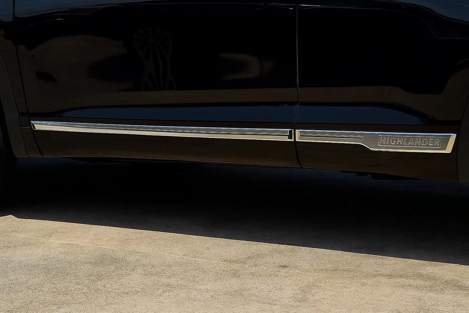 Toyota Highlander 2013–2019 Chromové lišty na dveře Libao (ABS) Image