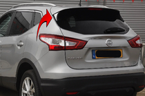 Nissan Qashqai 2014–2021 Podložky pod spoiler Libao (2 ks, plast) fotografie 1