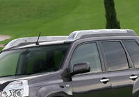 Nissan X-trail T31 2007–2014 Střešní ližiny – originální design (s integrovanými světly) fotografie 1