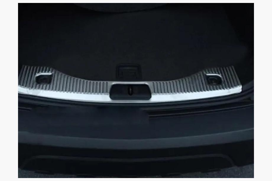 Opel Mokka 2012–2021 Nerezová lišta prahu kufru Libao (nerez) Image