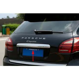 Lišta nad SPZ Libao (nerez) Porsche Cayenne 2010–2017 fotografie 1