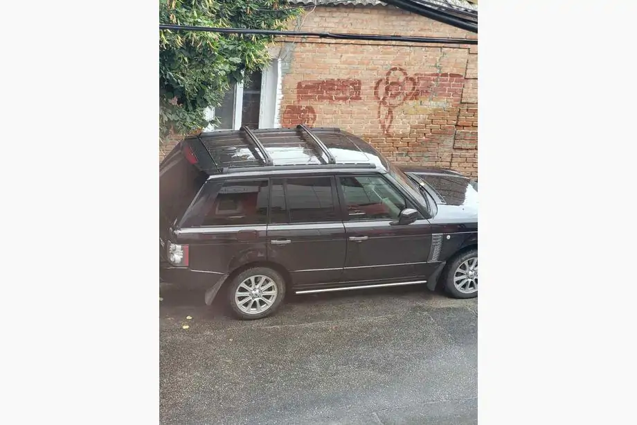 Range Rover III L322 2002–2012 Střešní podélníky s příčníky OEM 2006-2012 (černé) Fotografie 1