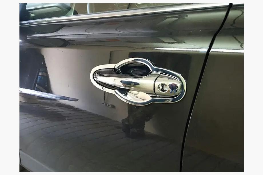 Toyota Rav 4 2013–2018 Ochranné kryty pod kliky Libao (4 ks, plast) Image