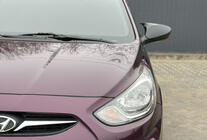 Hyundai Accent 2011–2017 Kryty zrcátek s výřezem pro blinkr BMW-style (2 ks) fotografie 2