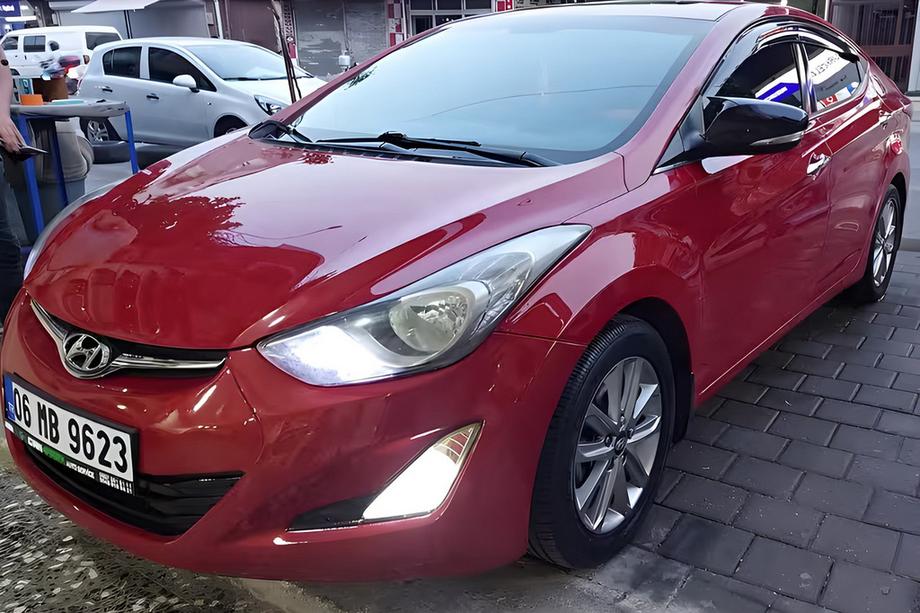 Hyundai Elantra (MD/UD) 2011–2015 Kryty zrcátek s výřezem pro blinkr BMW-style (2 ks) Fotografie 6
