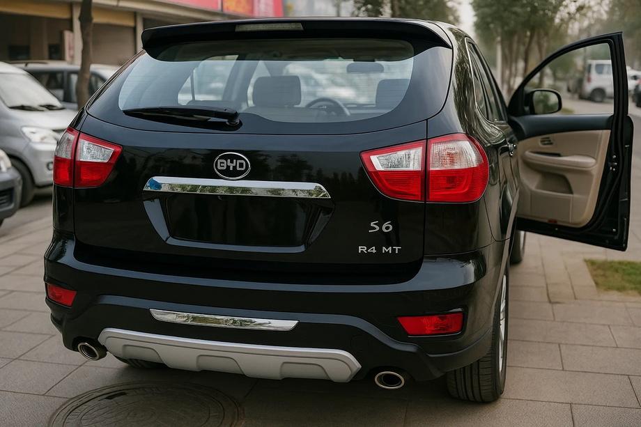 BYD S6 2010–2016 Zadní difuzor Image