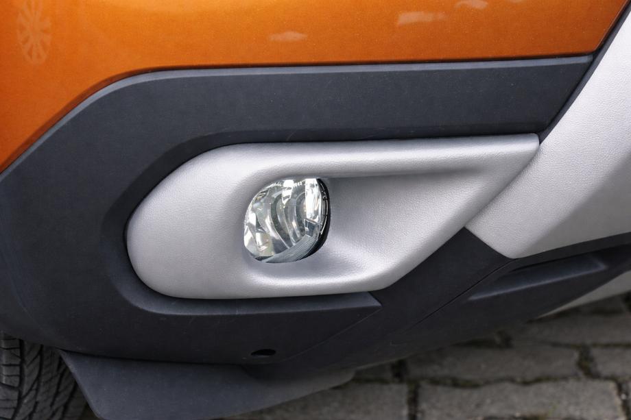 Dacia Duster 2018–2024 Kryty mlhovek (ABS, šedé) Fotografie 1