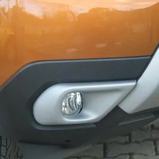 Kryty mlhovek (ABS, šedé) Renault Duster 2018–2024 fotografie 3
