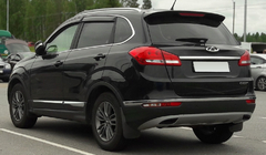 Chery Tiggo 5 2013– Lišta nad SPZ Libao (nerez) fotografie 1
