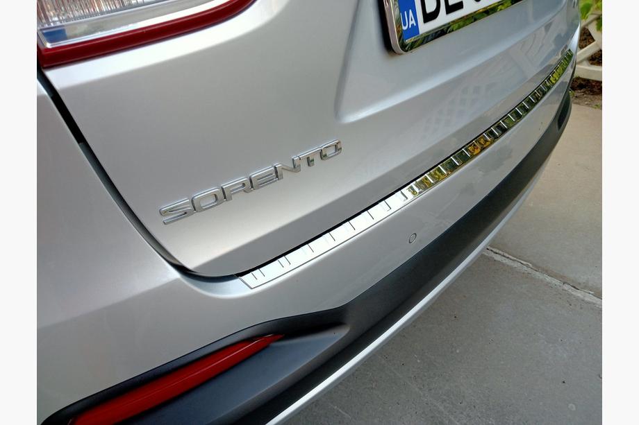 Kia Sorento III UM 2014–2020 Nerezová ochranná lišta na zadní nárazník Image