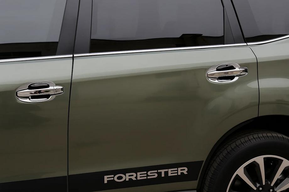 Subaru Forester 2013–2018 Ochranné kryty pod kliky Libao (4 ks, plast) Fotografie 1