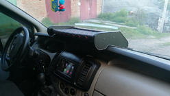Opel Vivaro 2001–2015 Police na palubní desku (2001-2010, černá s červeným prošíváním) fotografie 7