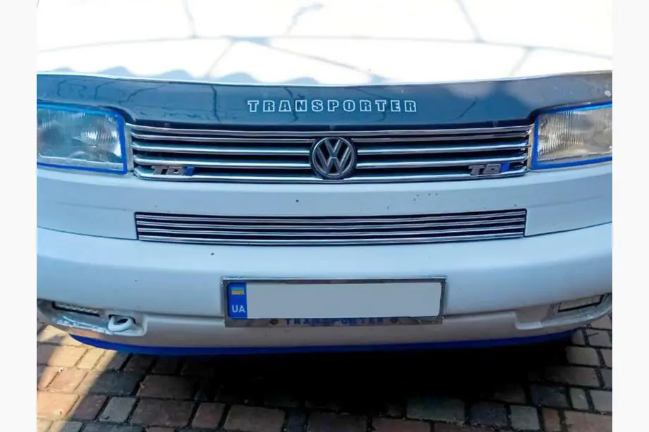 Volkswagen T4 Transporter 1990–2003 Chromovaný rámeček na SPZ Transporter (1 ks, nerezová ocel) Image