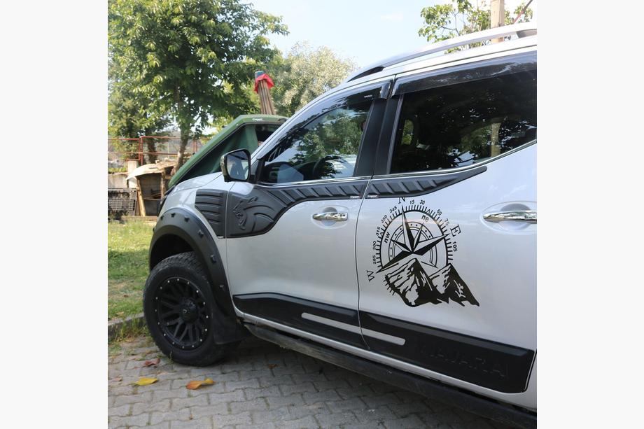 Nissan Navara/NP300 2016– Lišta na horní hranu dveří (6 ks, ABS) Image