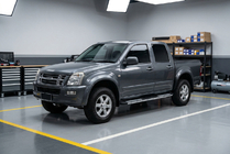 Isuzu D-Max 2002–2011 Boční nášlapy Tayga V2 (2007-2012, 2 ks, hliník) fotografie 1