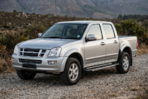 Isuzu D-Max 2002–2011 Boční nášlapy RedLine (2007-2012, 2 ks, hliník) fotografie 1