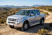 Isuzu D-Max 2002–2011 Boční nášlapy Maydos V2 (2007-2012, 2 ks, hliník) fotografie 1
