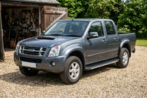 Isuzu D-Max 2002–2011 Boční nášlapy Maya V1 (2007-2012, 2 ks, hliník) fotografie 1