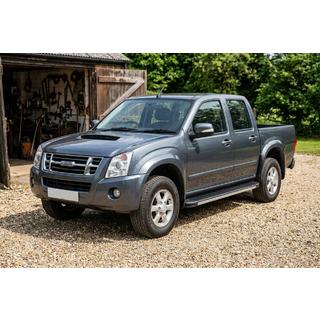 Boční nášlapy Maya V1 (2007-2012, 2 ks, hliník) Isuzu D-Max 2002–2011 fotografie 1