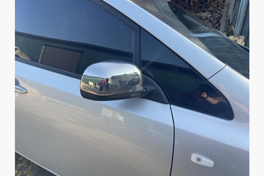 Nissan Leaf 2010–2017 Chromové kryty zpětných zrcátek (2 ks, nerez) Image