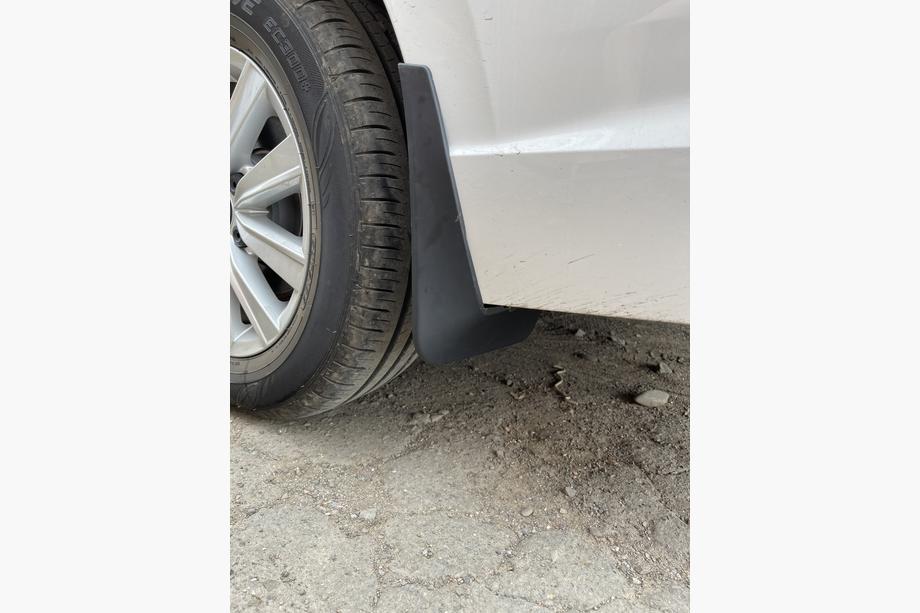 Volkswagen Lavida/e-Lavida 2019– Zástěrky Premium (4 ks) Image