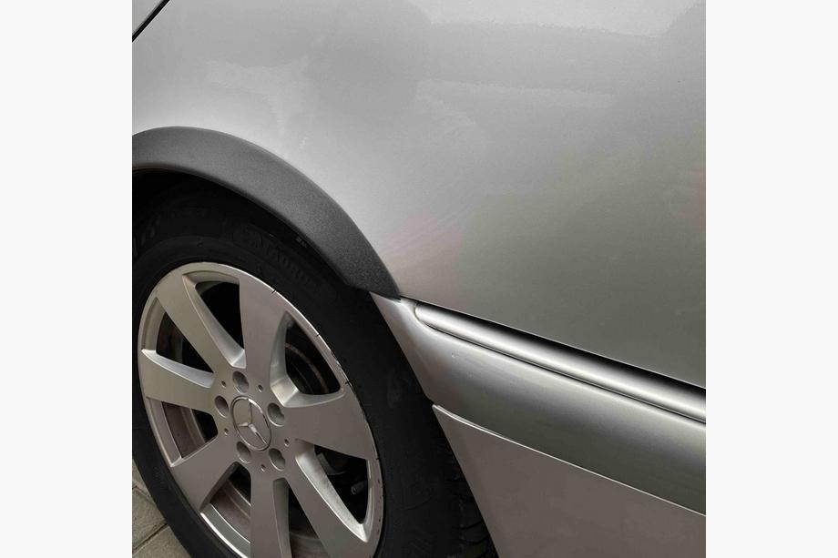 Mercedes C-class W202 1993–2001 Lemy blatníků (sada 4 ks, černé, ABS plast) Fotografie 5