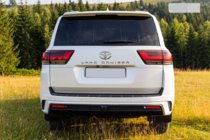 Toyota Land Cruiser 300 2021– Sada bodykitu GXR fotografie 22